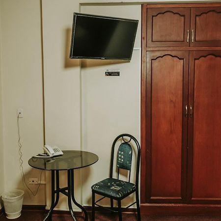 Hotel Sierra Dorada Аякучо Екстер'єр фото