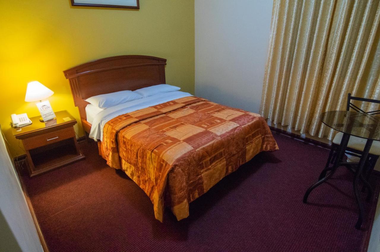 Hotel Sierra Dorada Аякучо Екстер'єр фото