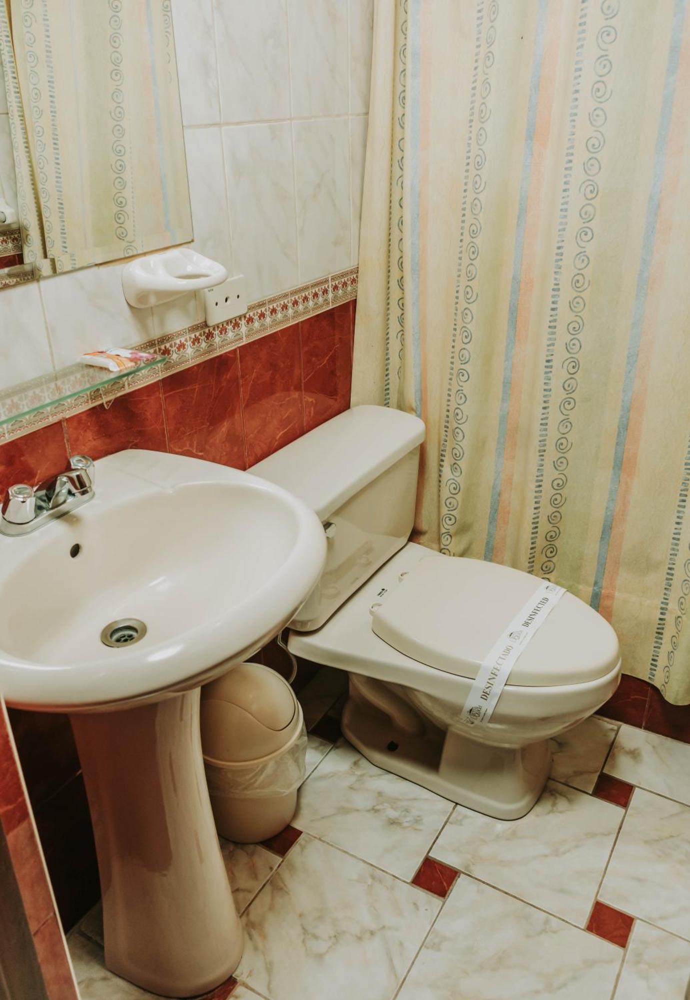 Hotel Sierra Dorada Аякучо Екстер'єр фото