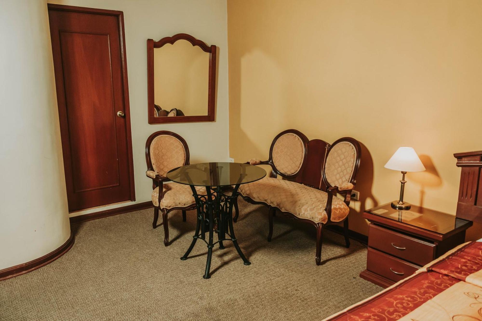 Hotel Sierra Dorada Аякучо Екстер'єр фото