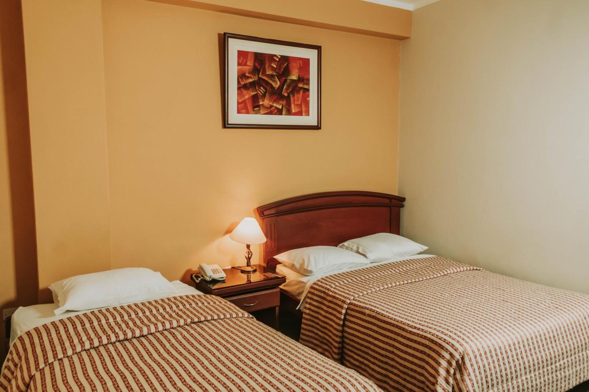 Hotel Sierra Dorada Аякучо Екстер'єр фото